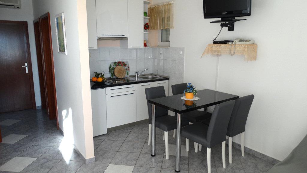 Ferienwohnung D&N Urlicic Omiš Exterior foto